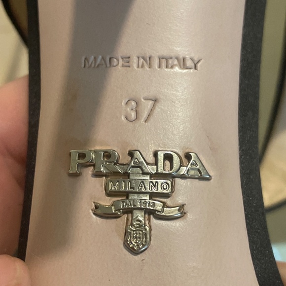 Prauda-black leather heels - Picture 4 of 5